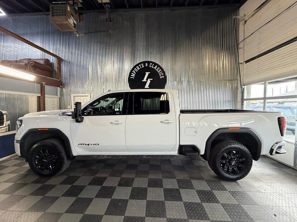 GMC Sierra 2500HD AT4 Crew Cab 4WD 2024