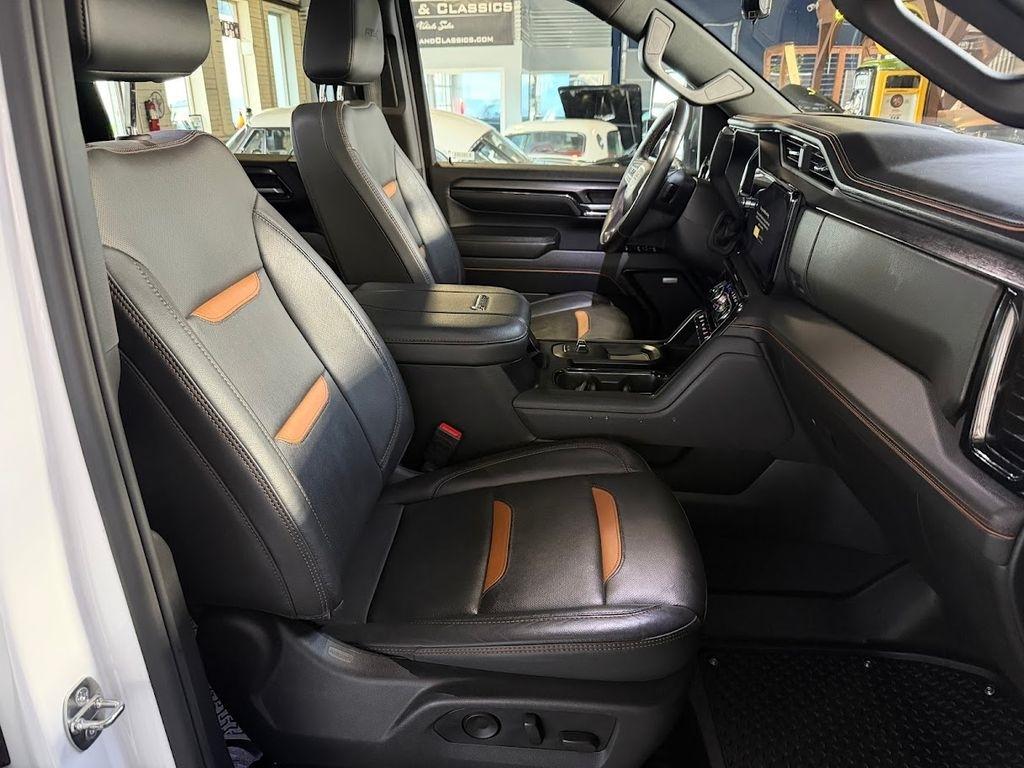 GMC Sierra 2500HD AT4 Crew Cab 4WD 2024