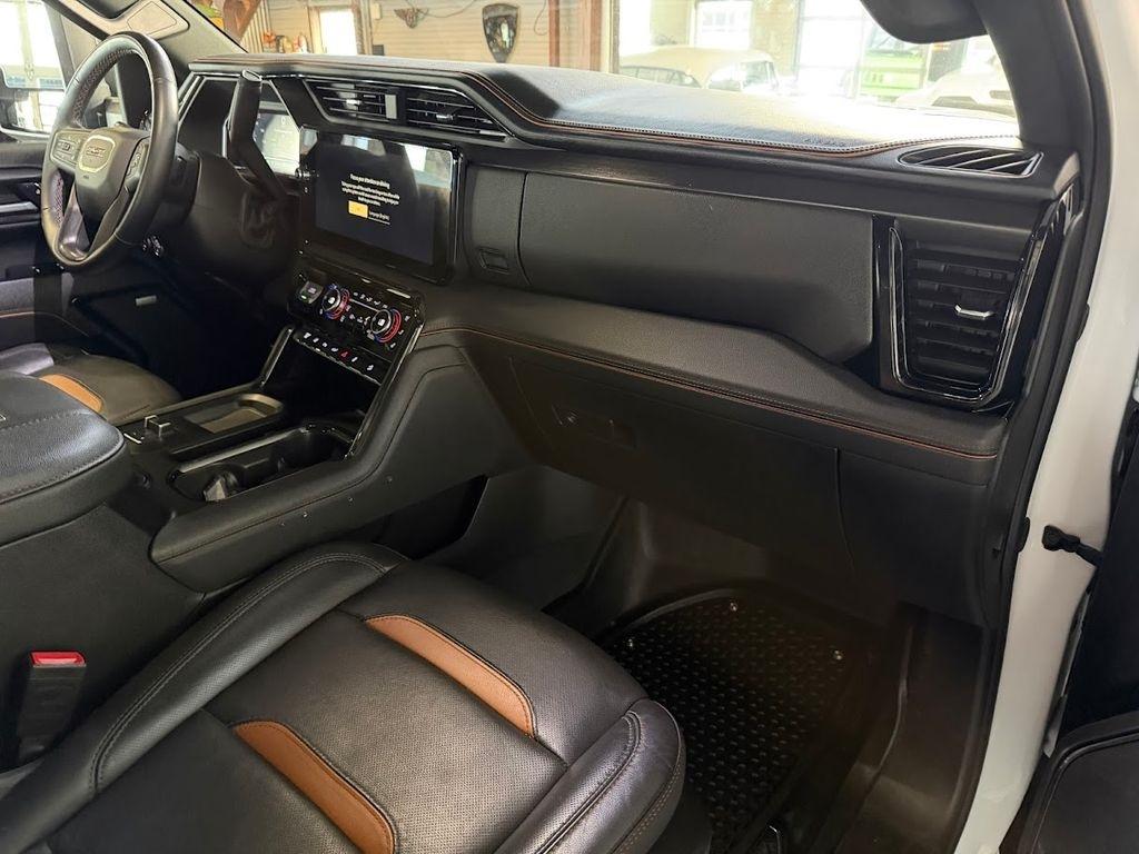 GMC Sierra 2500HD AT4 Crew Cab 4WD 2024