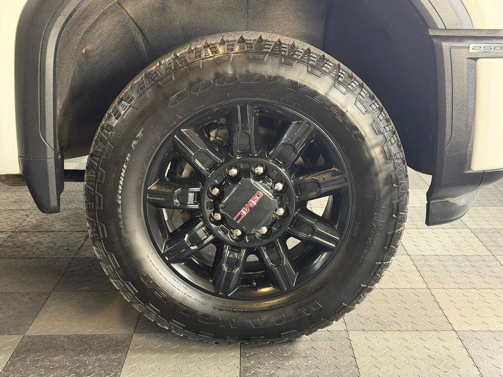 GMC Sierra 2500HD AT4 Crew Cab 4WD 2024