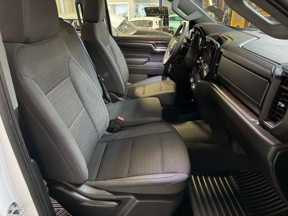 GMC Sierra 1500 Elevation Crew Cab 4WD 2024