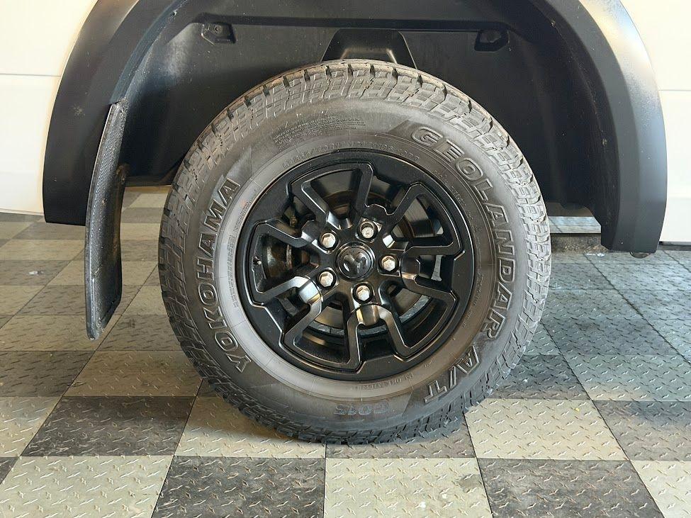 RAM 1500 Classic Warlock 4x4 Crew Cab 5'7" Box 2021