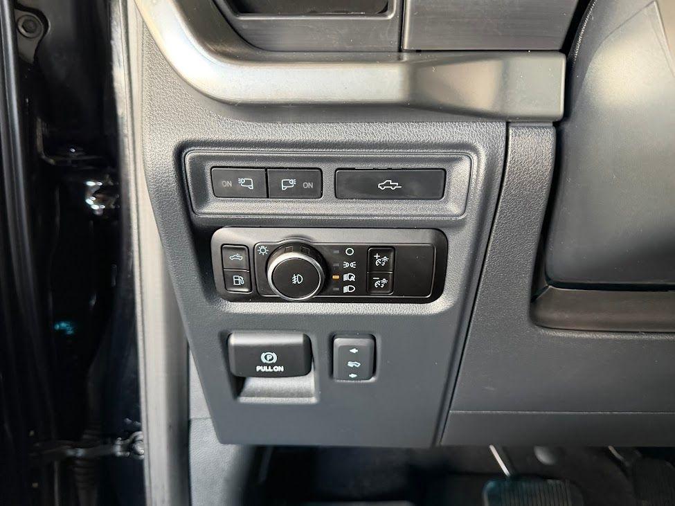 Ford F-150 Lariat SuperCrew 5.5-ft. Bed 4WD 2023