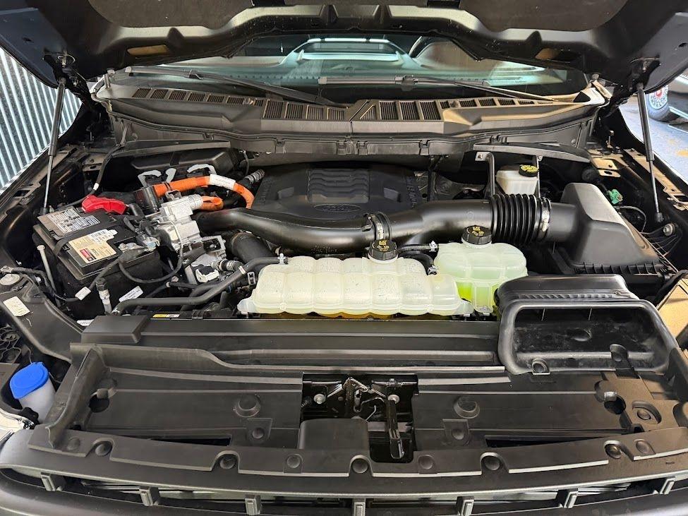 Ford F-150 Lariat SuperCrew 5.5-ft. Bed 4WD 2023