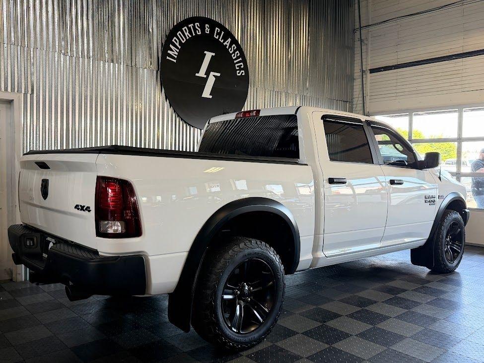 RAM 1500 Classic Warlock 4x4 Crew Cab 5'7" Box 2022