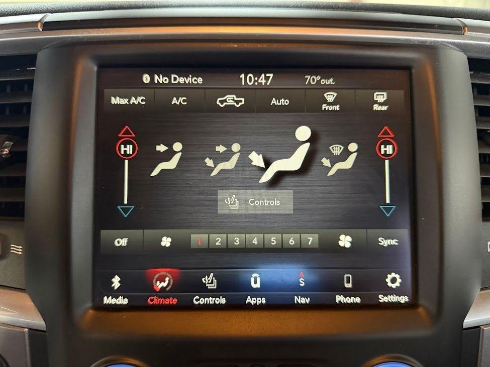 RAM 1500 Classic Warlock 4x4 Crew Cab 5'7" Box 2022