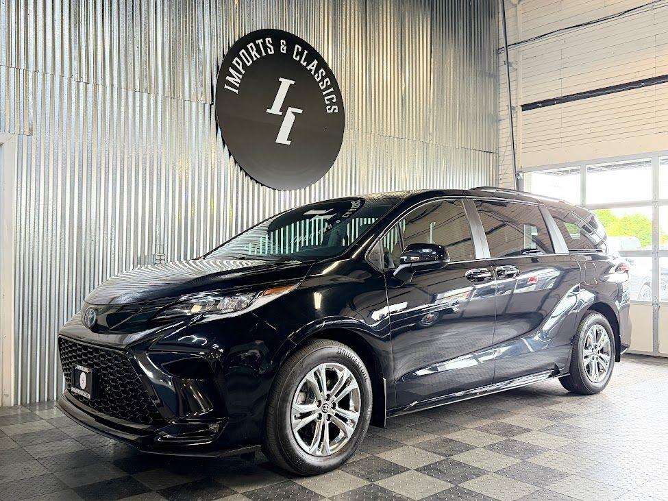 Toyota Sienna XSE 7-Passenger AWD 2023