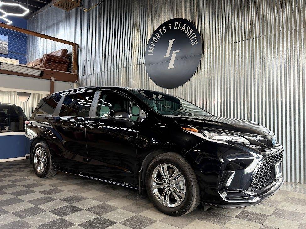 Toyota Sienna XSE 7-Passenger AWD 2023