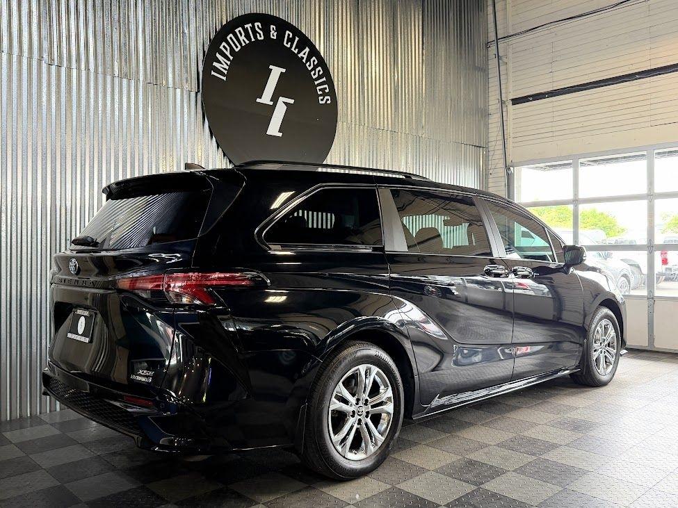 Toyota Sienna XSE 7-Passenger AWD 2023