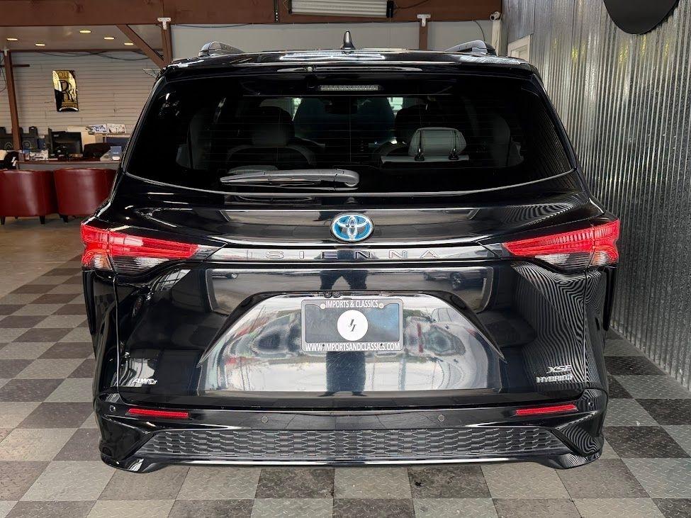 Toyota Sienna XSE 7-Passenger AWD 2023