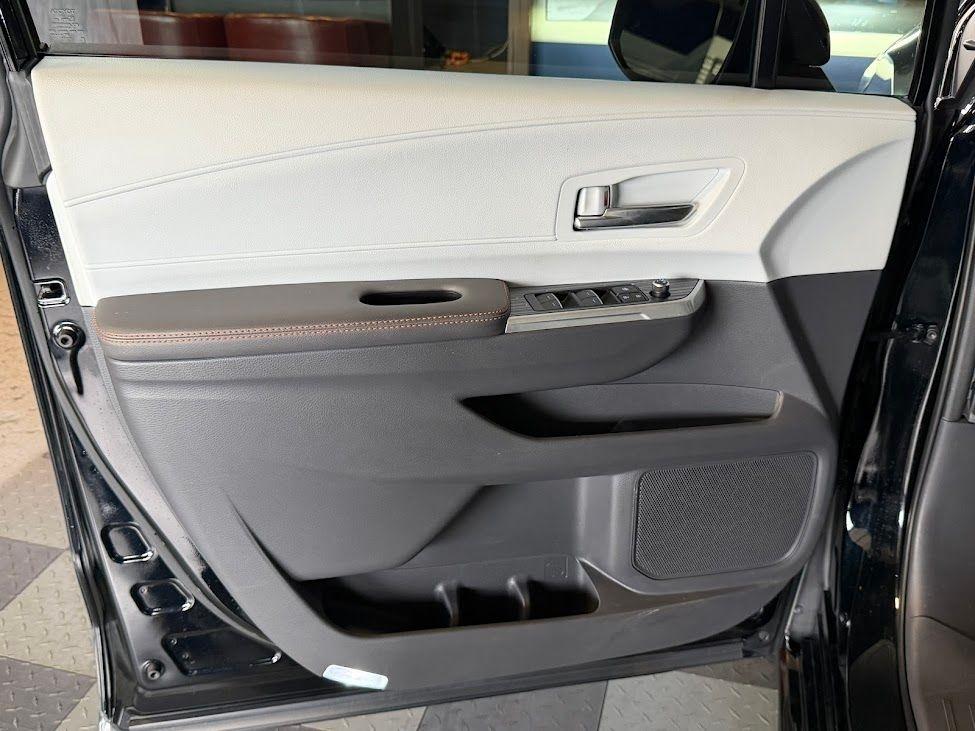 Toyota Sienna XSE 7-Passenger AWD 2023