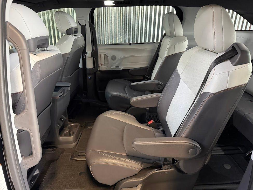 Toyota Sienna XSE 7-Passenger AWD 2023
