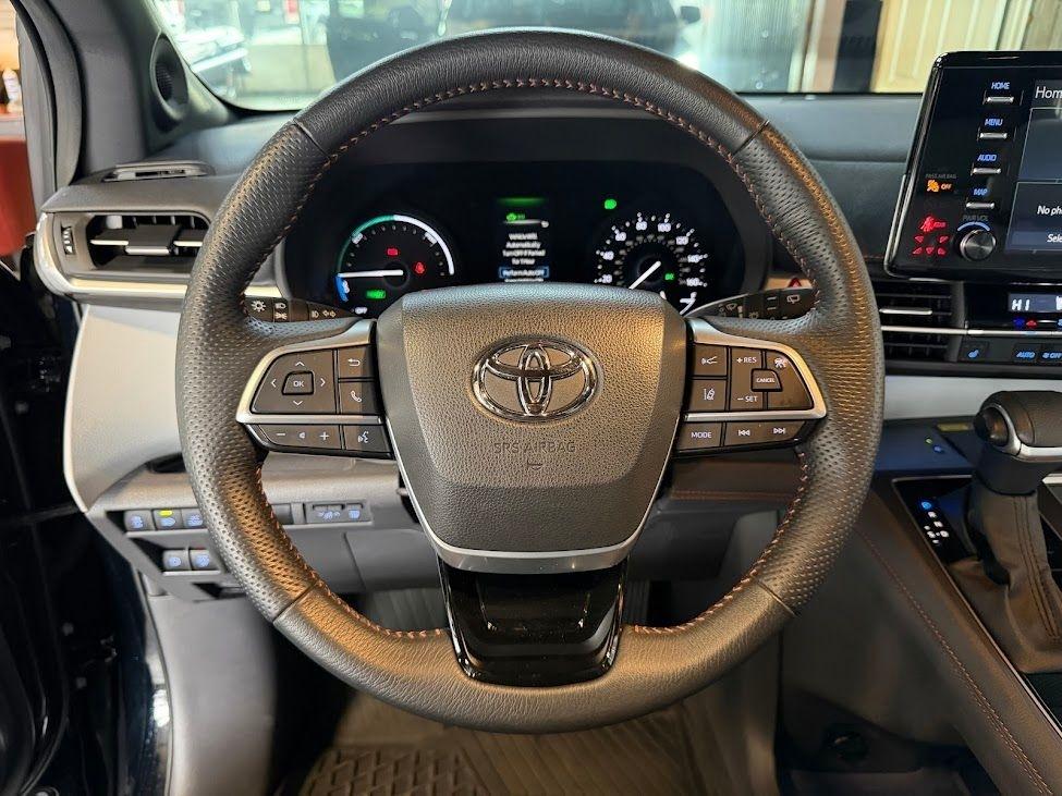 Toyota Sienna XSE 7-Passenger AWD 2023