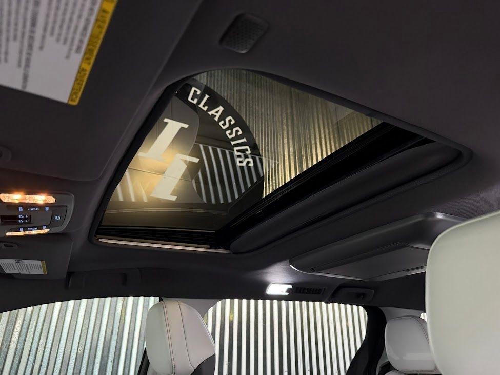 Toyota Sienna XSE 7-Passenger AWD 2023