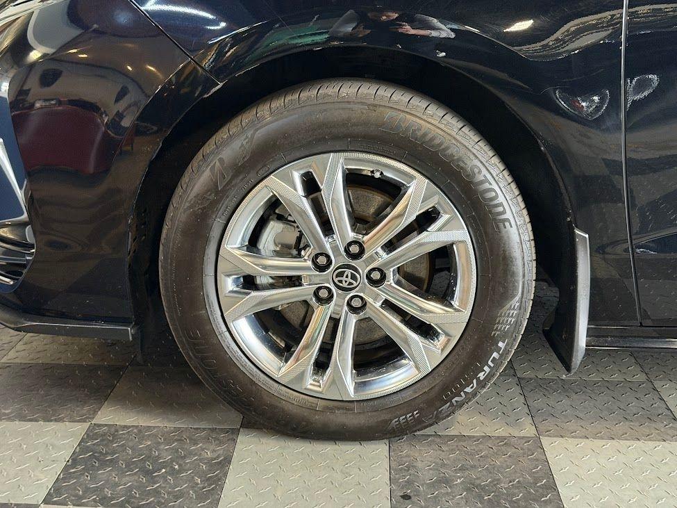 Toyota Sienna XSE 7-Passenger AWD 2023