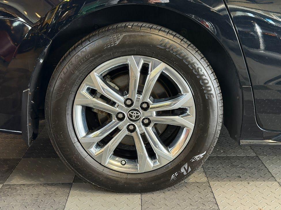Toyota Sienna XSE 7-Passenger AWD 2023