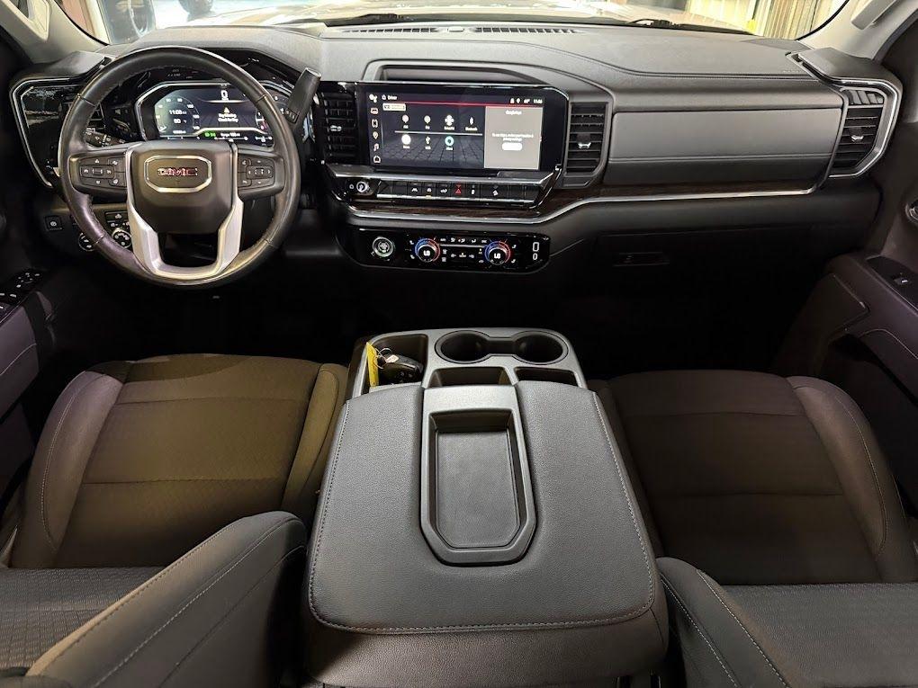 GMC Sierra 1500 SLE Crew Cab 4WD 2022