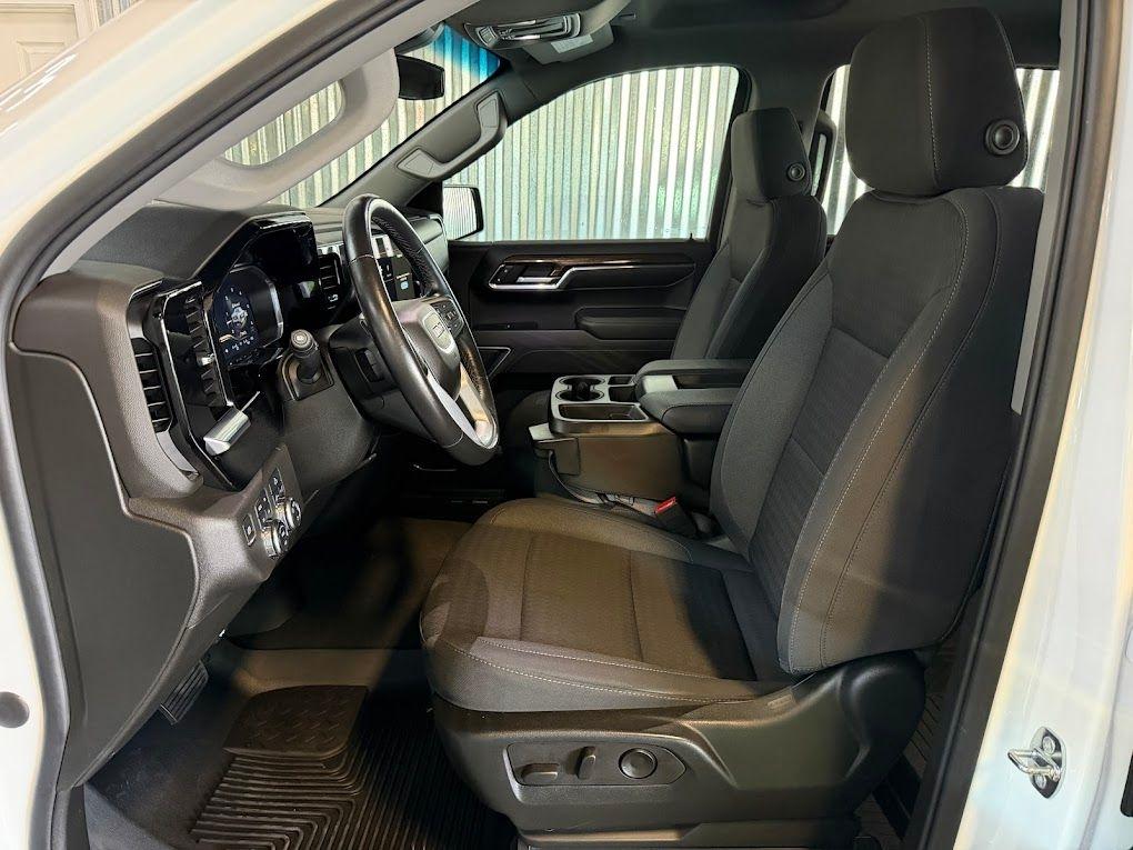 GMC Sierra 1500 SLE Crew Cab 4WD 2022