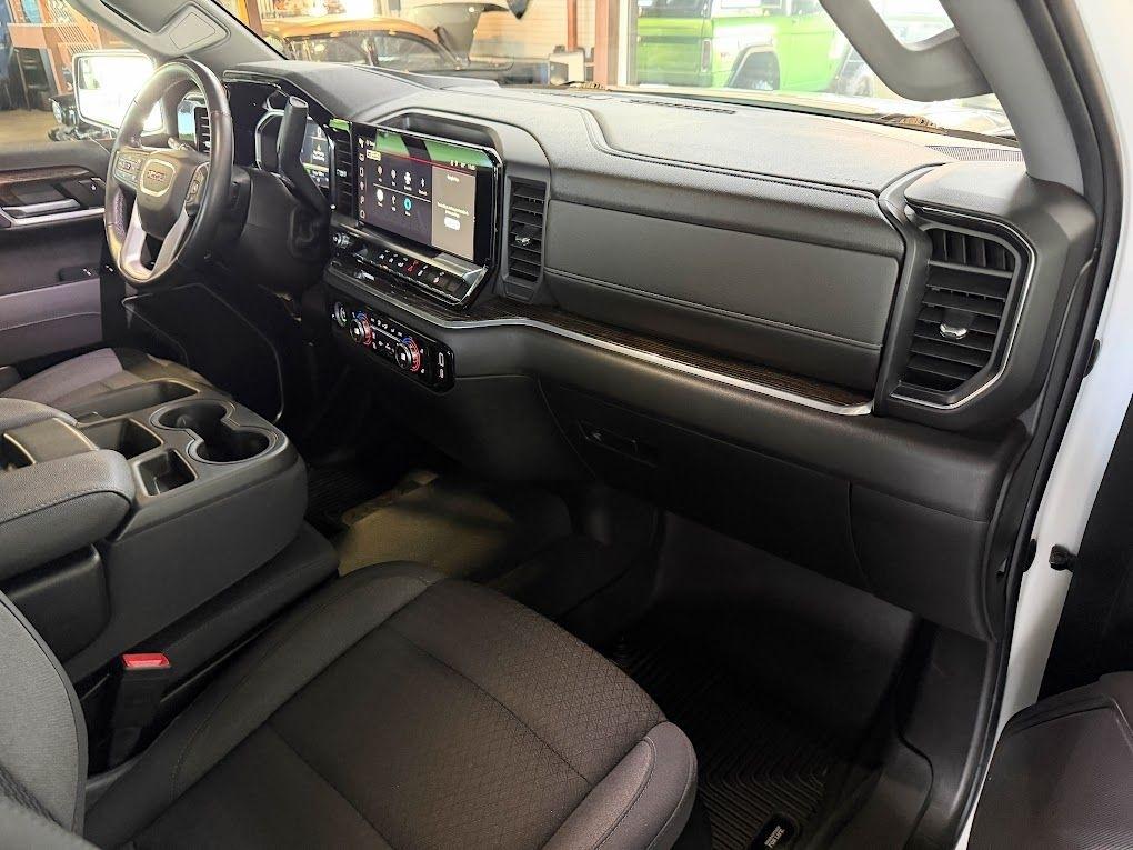 GMC Sierra 1500 SLE Crew Cab 4WD 2022