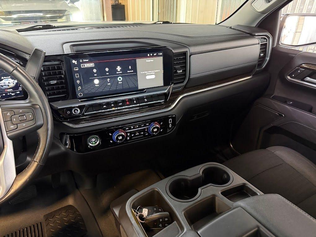 GMC Sierra 1500 SLE Crew Cab 4WD 2022