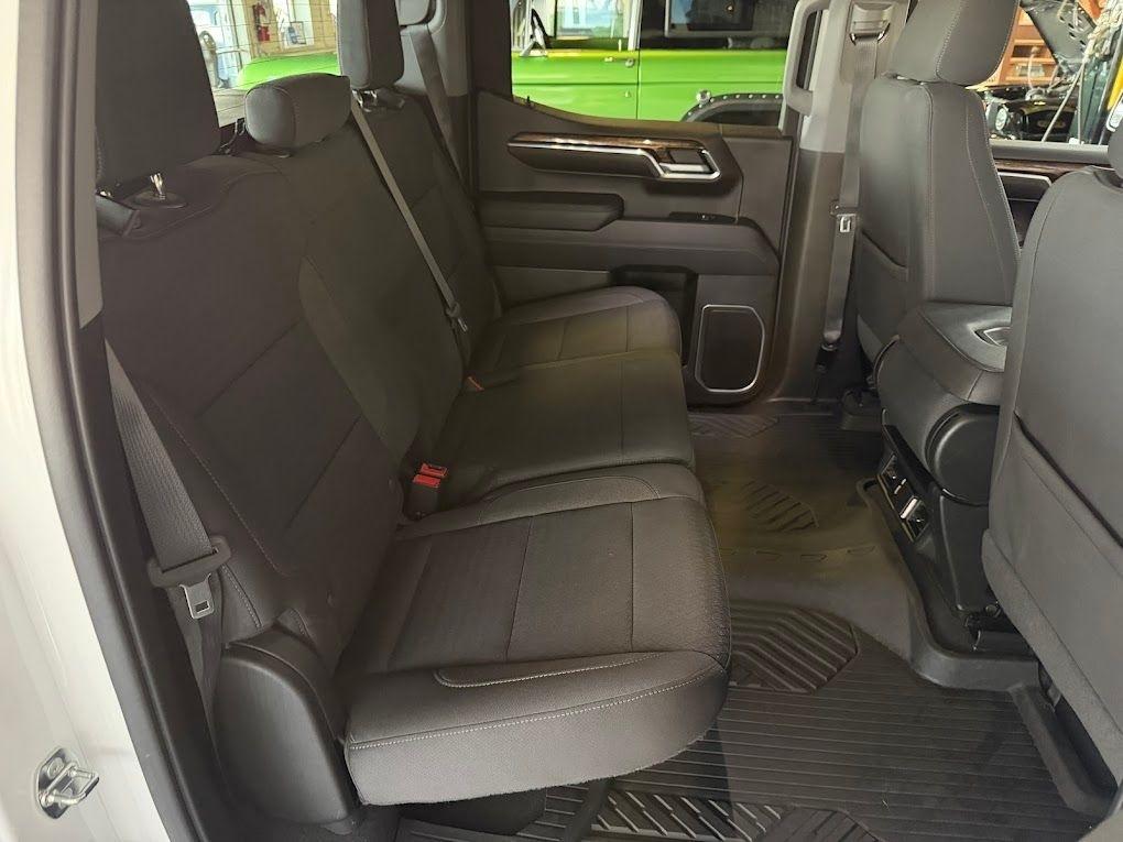 GMC Sierra 1500 SLE Crew Cab 4WD 2022