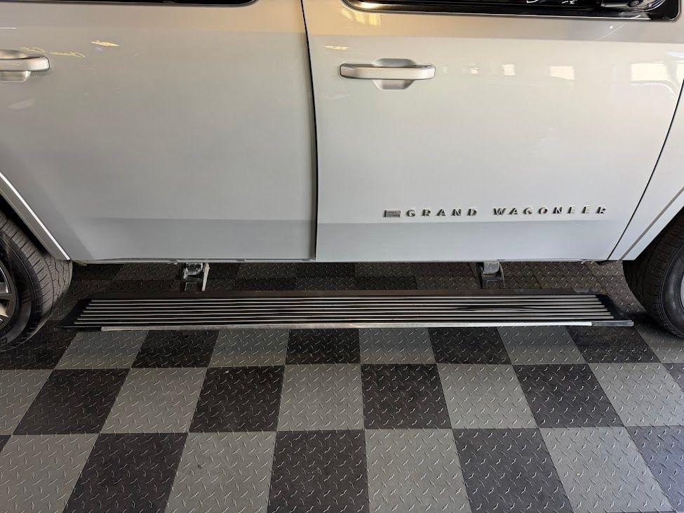 Jeep Grand Wagoneer Series II 4WD 2022