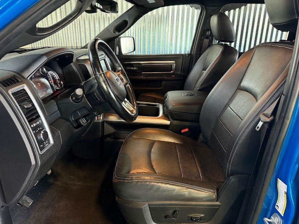 RAM 1500 Classic Tradesman Crew Cab SWB 4WD 2021