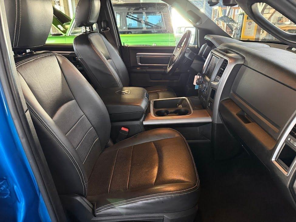 RAM 1500 Classic Tradesman Crew Cab SWB 4WD 2021