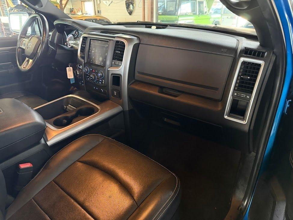 RAM 1500 Classic Tradesman Crew Cab SWB 4WD 2021