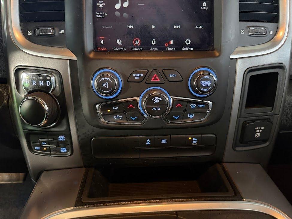 RAM 1500 Classic Tradesman Crew Cab SWB 4WD 2021