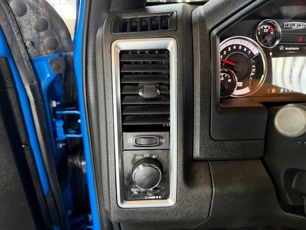 RAM 1500 Classic Tradesman Crew Cab SWB 4WD 2021