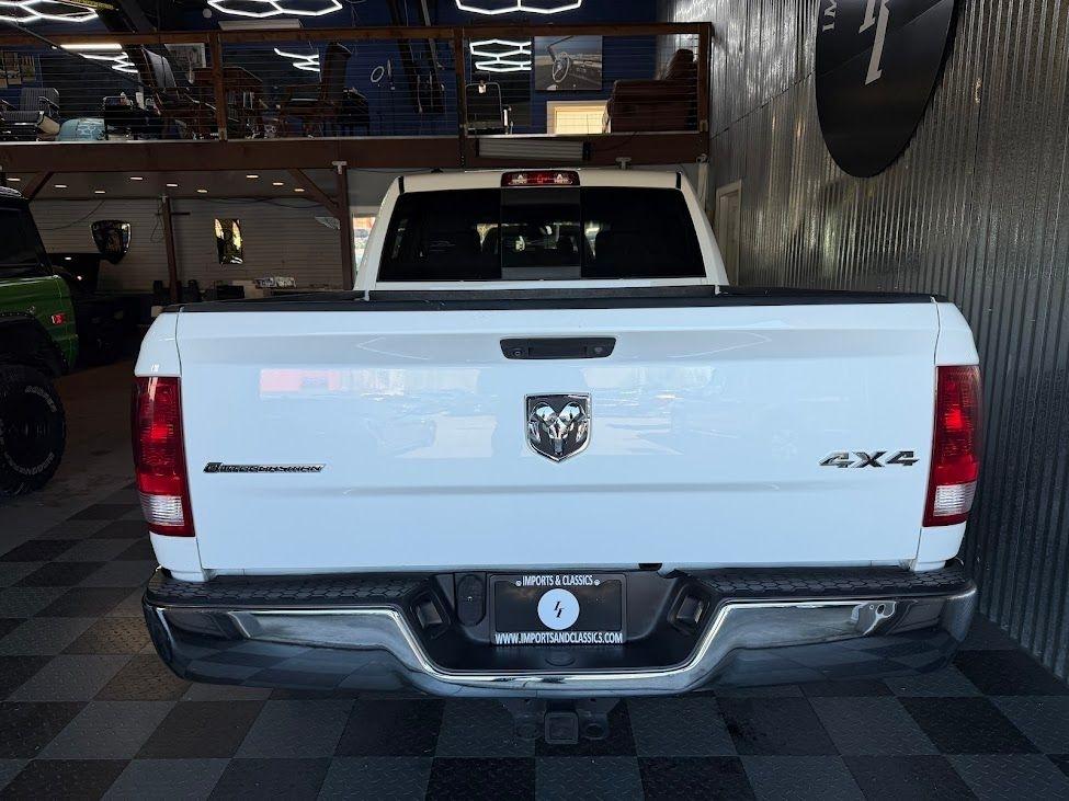 RAM 1500 Outdoorsman 4x4 Crew Cab 5'7" Box 2016