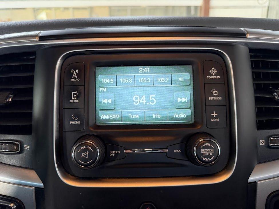 RAM 1500 Outdoorsman 4x4 Crew Cab 5'7" Box 2016
