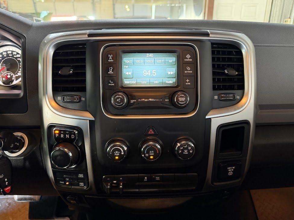 RAM 1500 Outdoorsman 4x4 Crew Cab 5'7" Box 2016