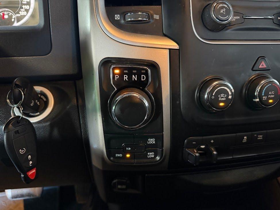 RAM 1500 Outdoorsman 4x4 Crew Cab 5'7" Box 2016