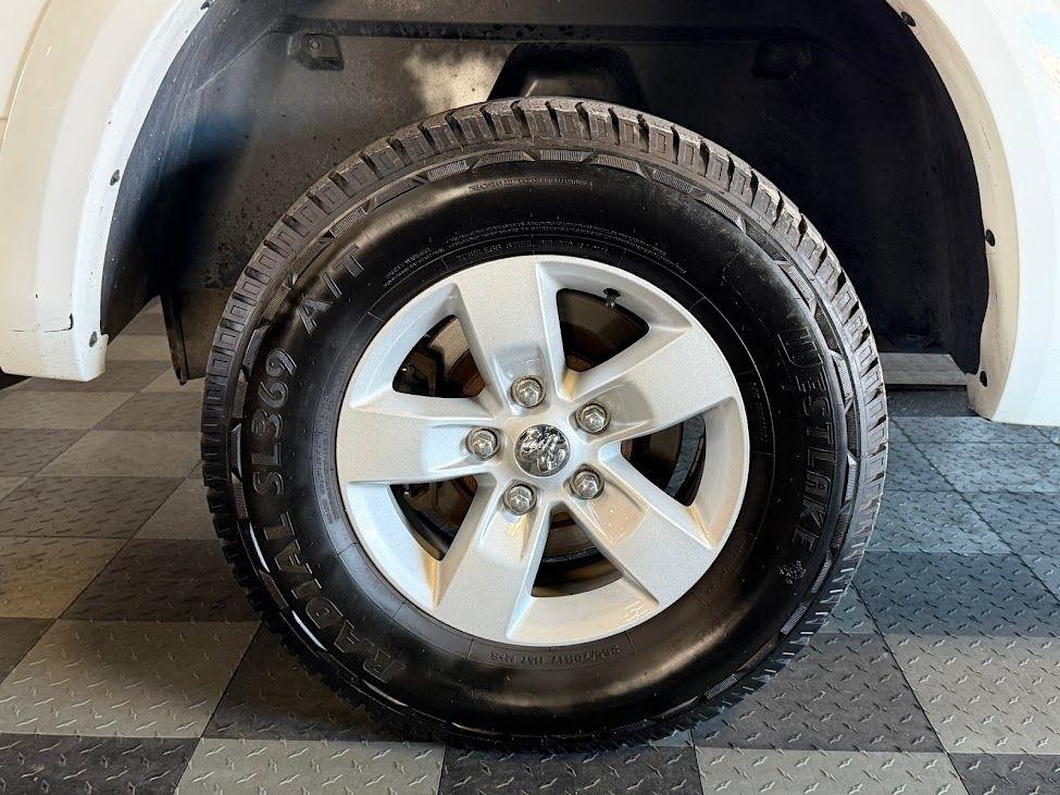 RAM 1500 Outdoorsman 4x4 Crew Cab 5'7" Box 2016