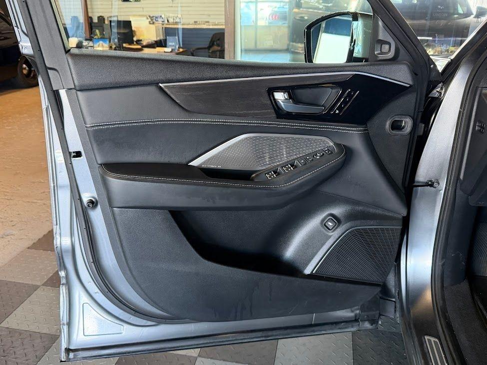 Acura MDX SH-AWD w/Advance Package 2023