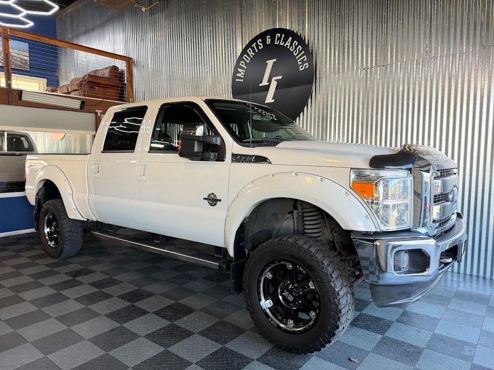 Ford F-350 SD Lariat Crew Cab 4WD 2015