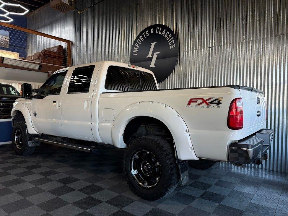 Ford F-350 SD Lariat Crew Cab 4WD 2015
