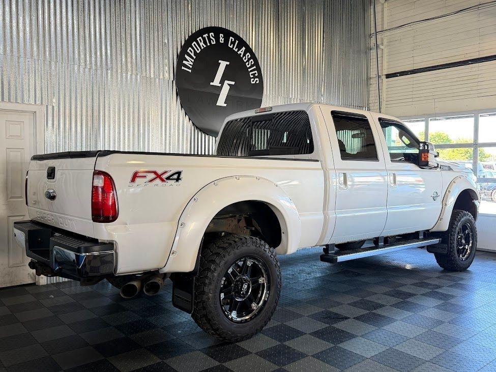 Ford F-350 SD Lariat Crew Cab 4WD 2015