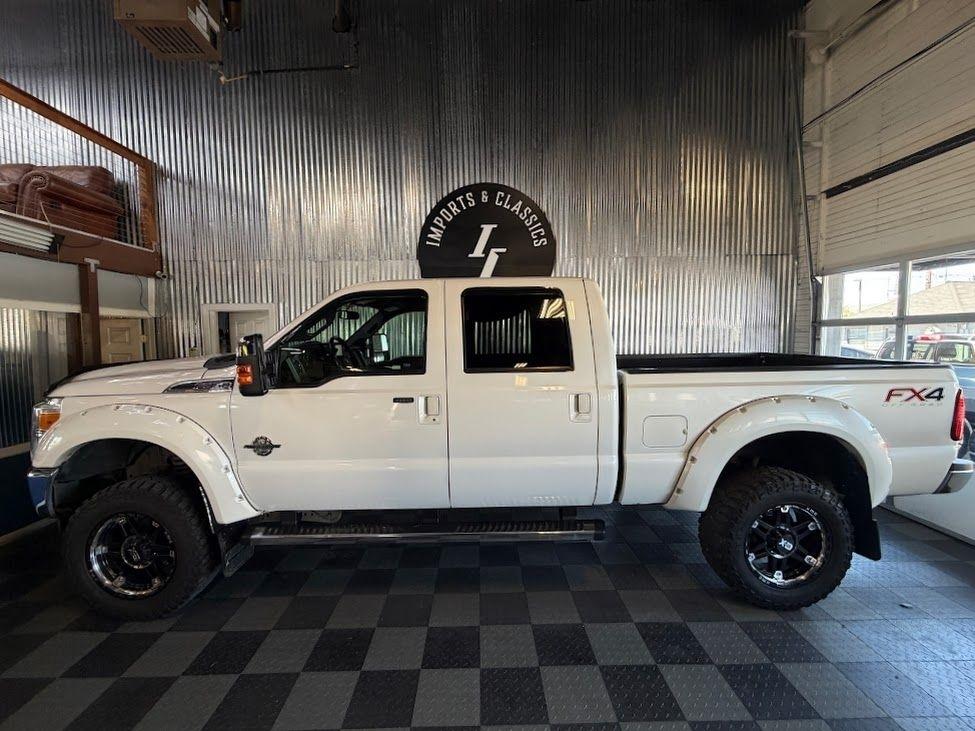 Ford F-350 SD Lariat Crew Cab 4WD 2015