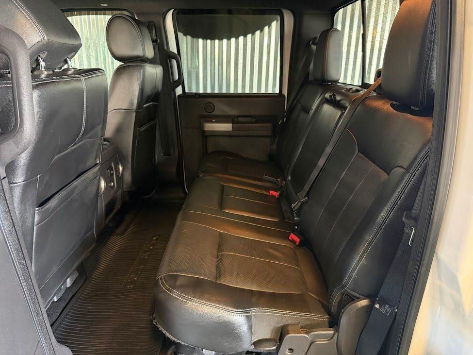 Ford F-350 SD Lariat Crew Cab 4WD 2015