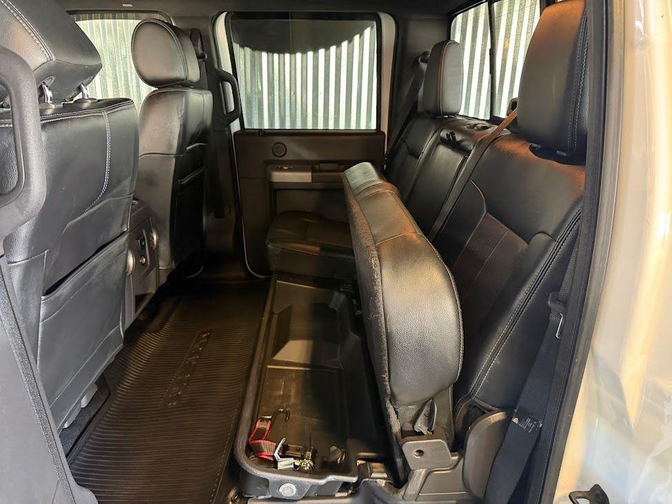 Ford F-350 SD Lariat Crew Cab 4WD 2015