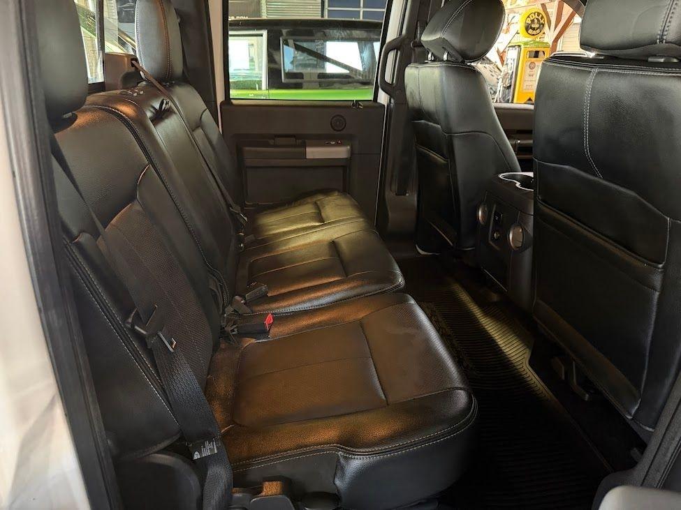 Ford F-350 SD Lariat Crew Cab 4WD 2015