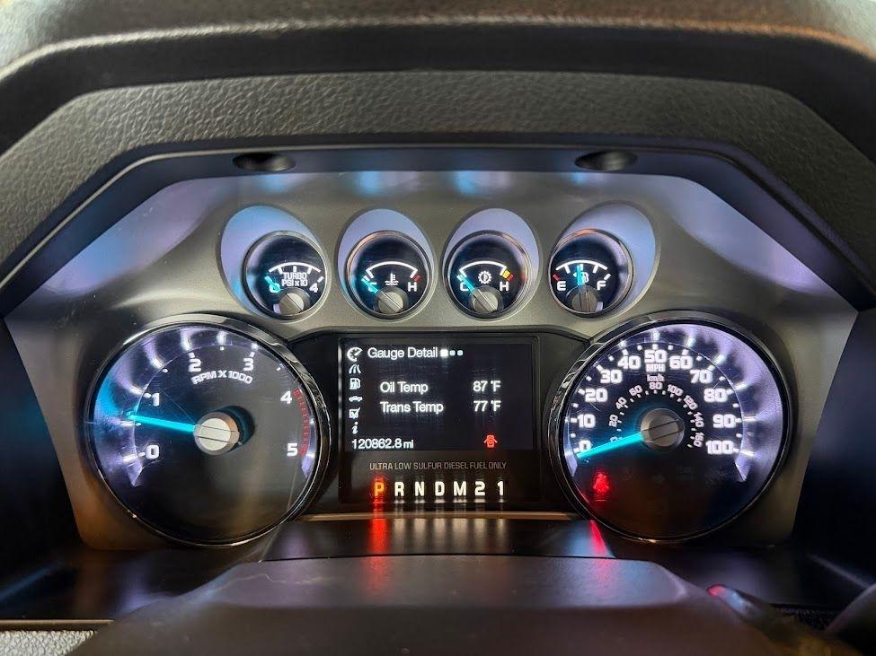 Ford F-350 SD Lariat Crew Cab 4WD 2015