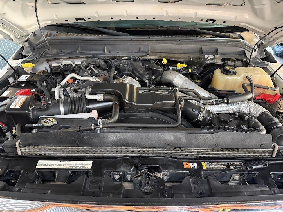 Ford F-350 SD Lariat Crew Cab 4WD 2015
