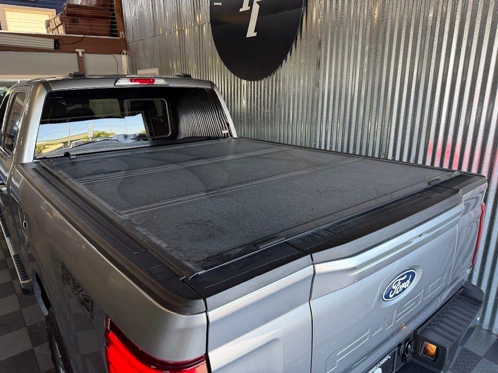 Ford F-150 Lariat SuperCrew 4WD 2024