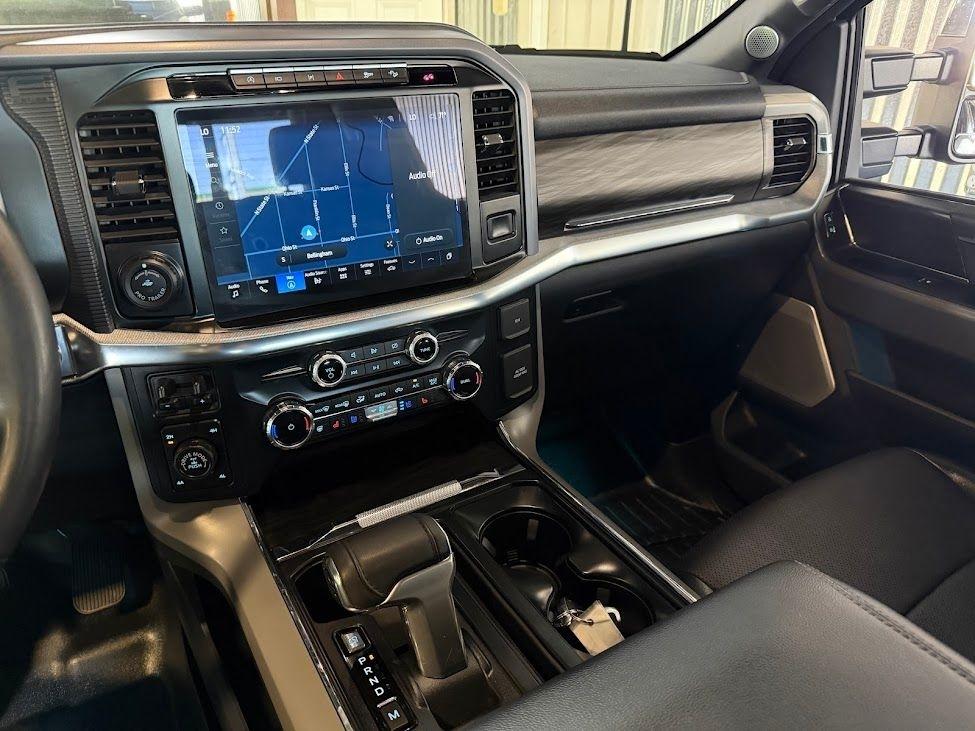 Ford F-150 Lariat SuperCrew 4WD 2024