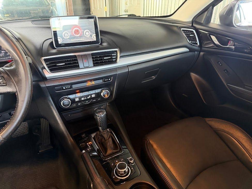 Mazda MAZDA3 s Touring AT 4-Door 2014