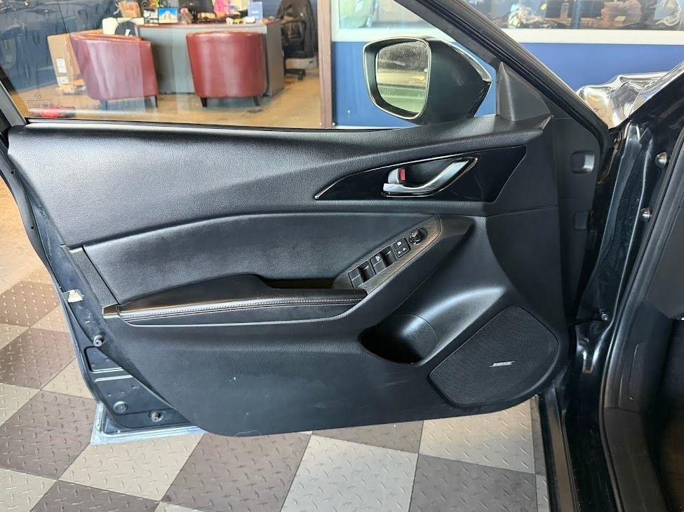 Mazda MAZDA3 s Touring AT 4-Door 2014